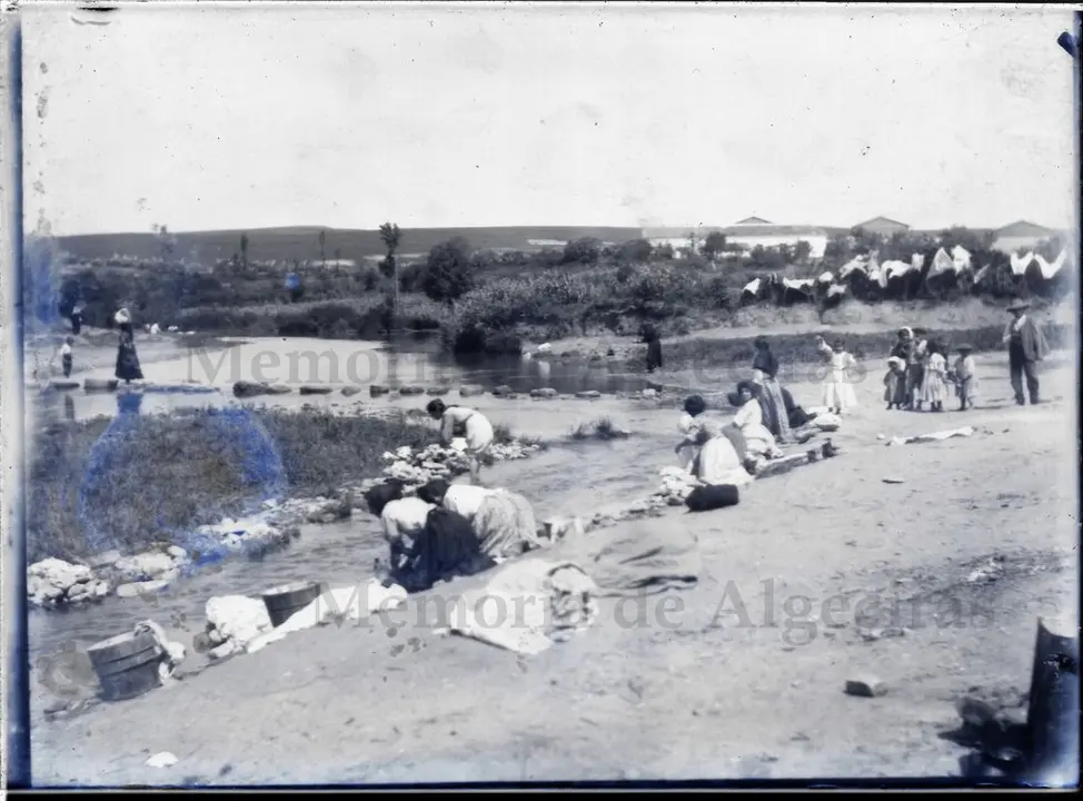 Lavanderas en el r&iacute;o de la Miel/ Memoria de Algeciras