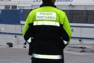 Polic&iacute;a Portuaria.