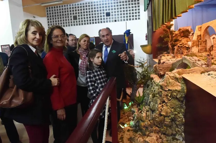 1-PREG&Oacute;N BELENISTA A CARGO DE C&Aacute;NDIDO ROMAGUERA E INAUGURACI&Oacute;N DEL BEL&Eacute;N MONUMENTAL DE LA ASOCIACI&Oacute;N ORO, INCIENSO Y MIRRA