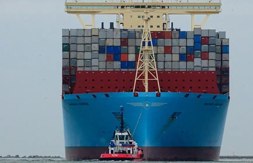 barco portacontenedores