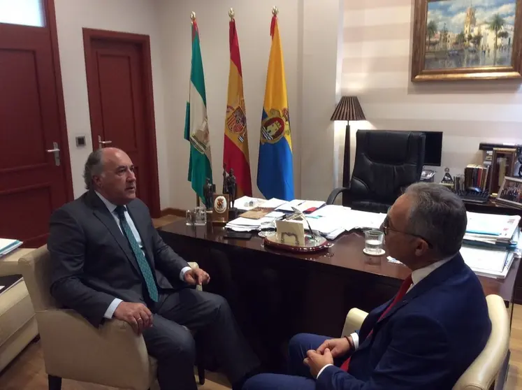 Reuni&oacute;n Juan Lozano