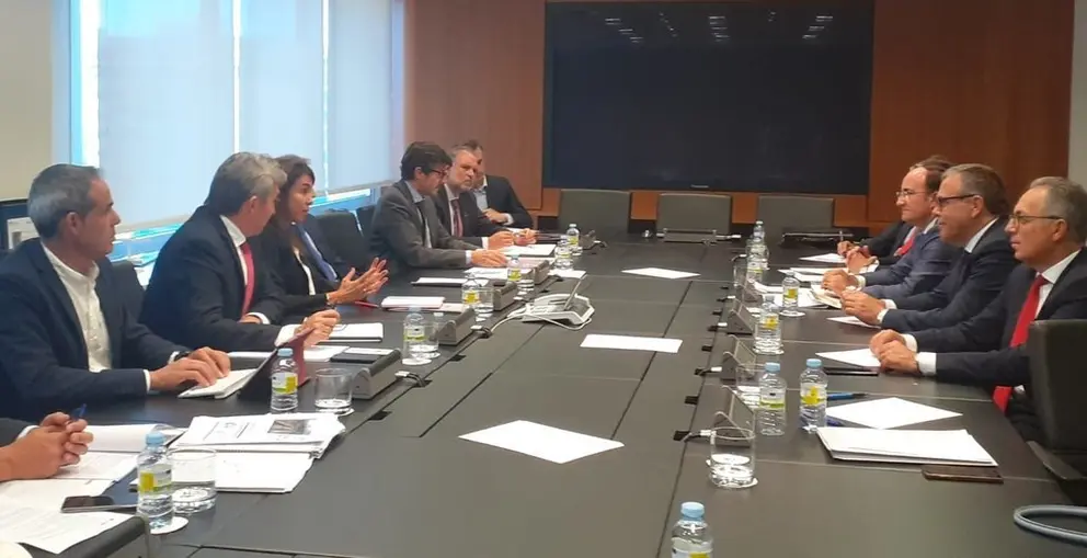 C&Atilde;&iexcl;diz.- Las obras de la l&Atilde;&shy;nea Algeciras-Bobadilla estar&Atilde;&iexcl;n concluidas en 2022



Reuni&Atilde;&sup3;n con Adif de la Mancomunidad de Municipios del Campo de Gibraltar





9/5/2019