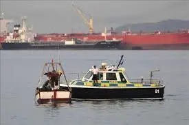 pesquero y patrullera