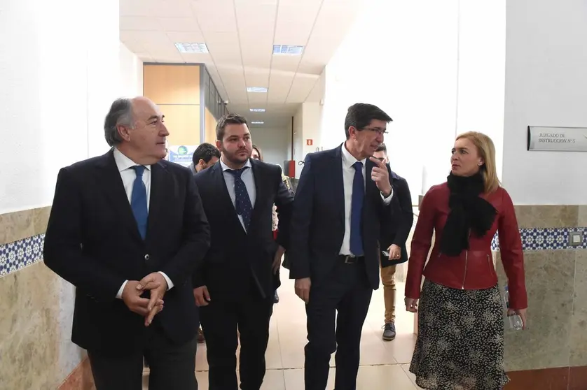 Un momento, durante la visita.