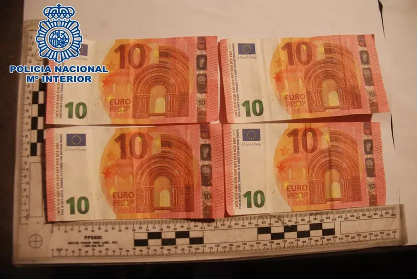 Imagen de los billetes falsos.