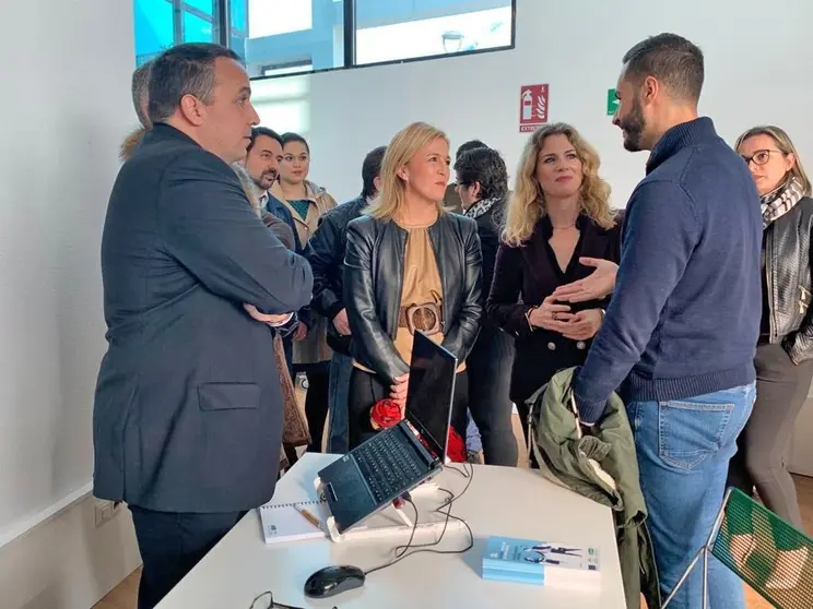 Ana Mestre Visita Nueva Oficina Brexit La L&iacute;nea.