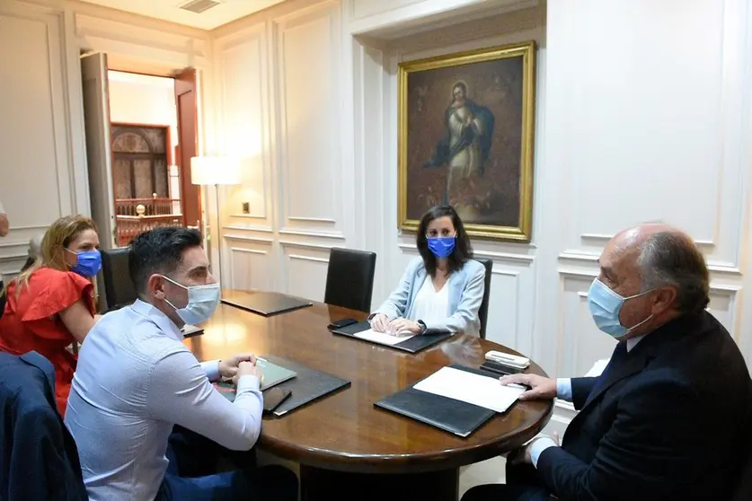 REUNION DIRECTOR RELACIONES EXTERNAS MERCADONA