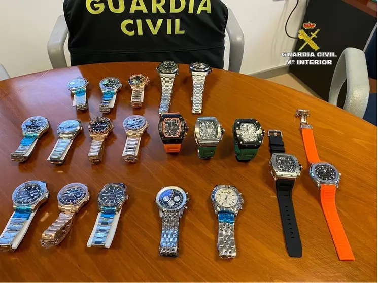 Relojes falsos, intervenidos.