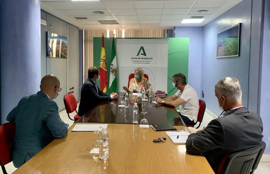 Un momento de la reuni&oacute;n en la sede de Subdelegaci&oacute;n.