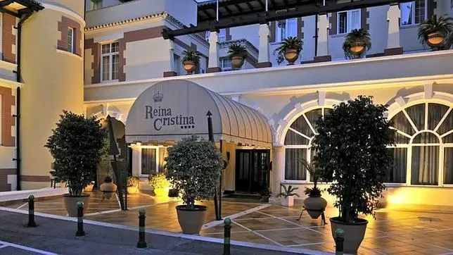 hotel reina cristina