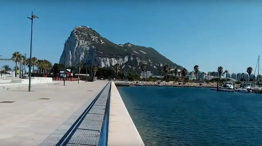 puerto deportivo de la l&iacute;nea