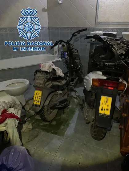 Ciclomotores usados para los robos.