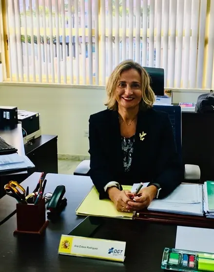 Ana Cobos.
