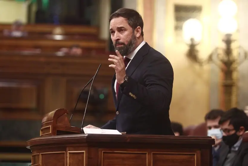 EuropaPress_3481296_presidente_vox_santiago_abascal_interviene_sesion_control_gobierno_madrid
