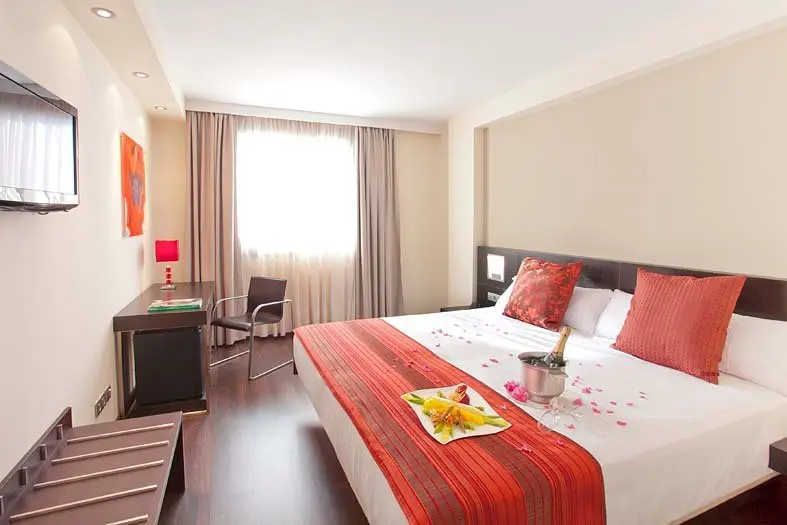 hotel aura