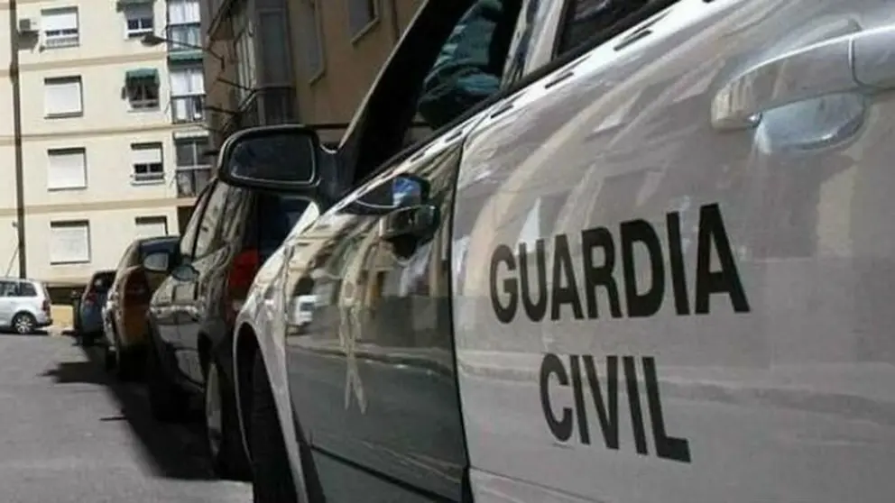 guardia-civil-coche