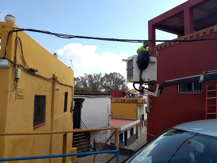 ALUMBRADO CALLE NORIA