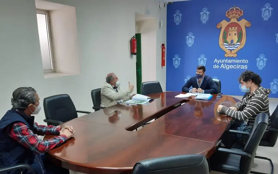 reuni&oacute;n con los vecinos