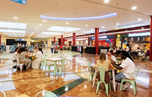 Centro comercial.