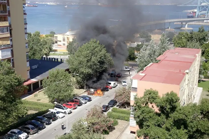Imagen del fuego. Foto: Alfonsina Pessolina.