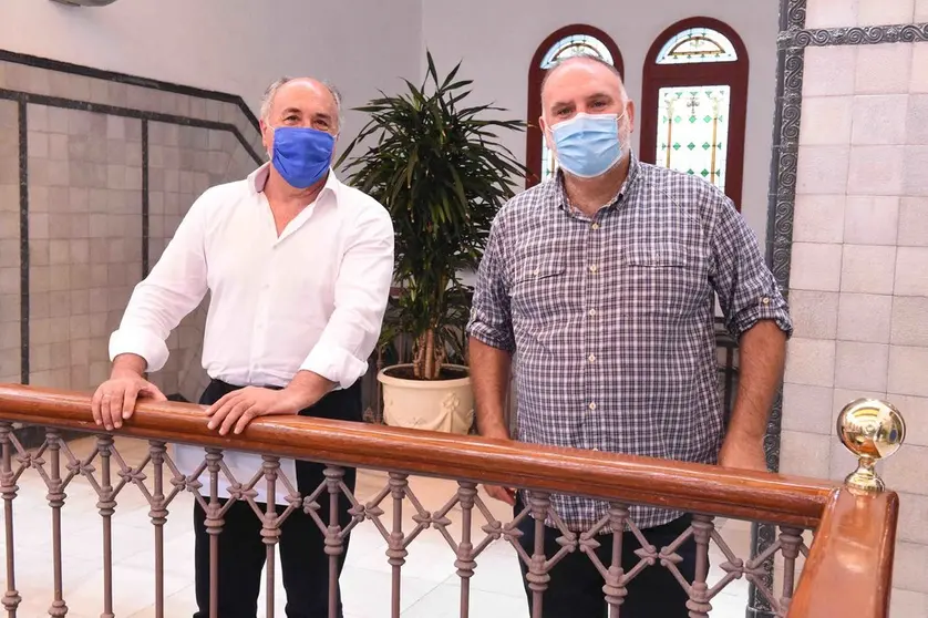 Landaluce junto a Jos&eacute; Andr&eacute;s, el pasado verano.