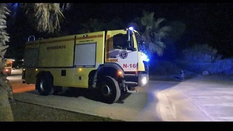 Cami&oacute;n de bomberos en San Roque.