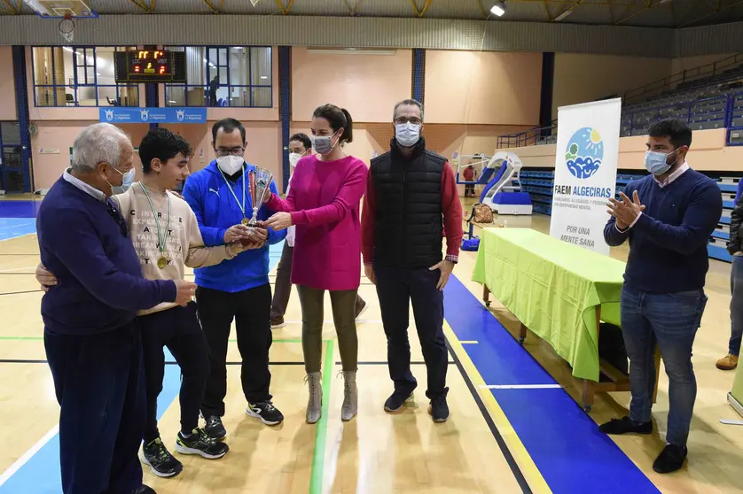 ENTREGA-TROFEOS-FAEM.JPG_1515893856