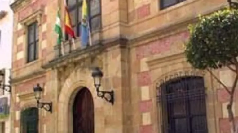 images/stories/ayuntamientofachada33.jpg