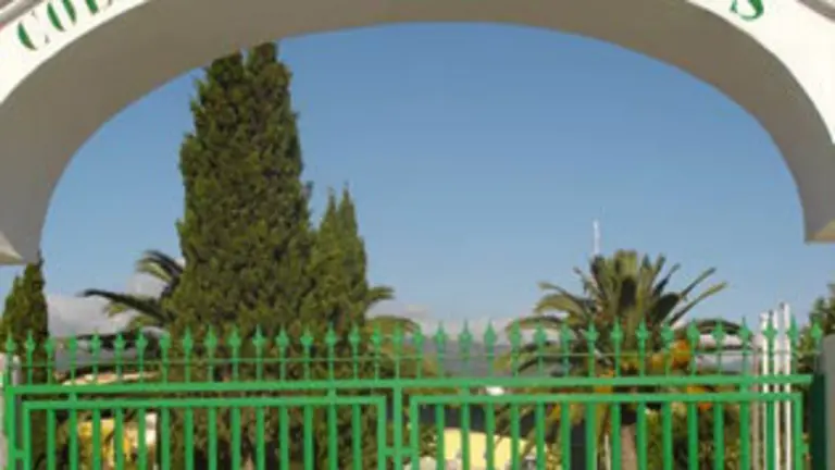images/stories/abrildos/colegio los pinos.jpg