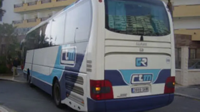 Autob&uacute;s.