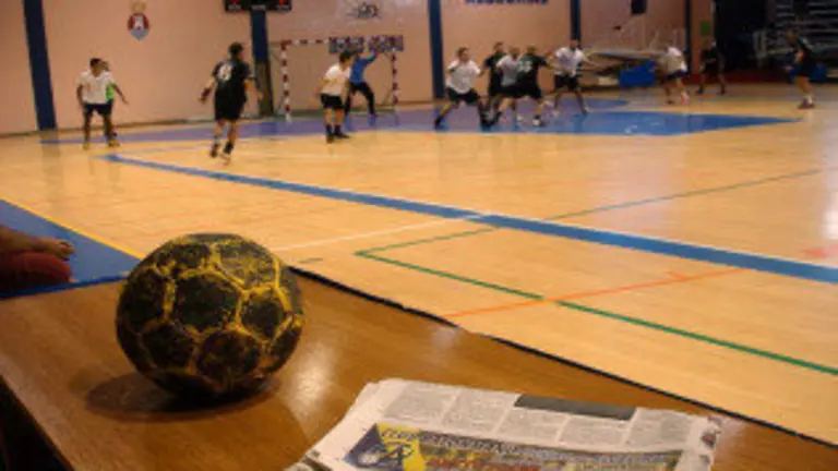 images/stories/2010octubre1/generica balonmano ok.jpg