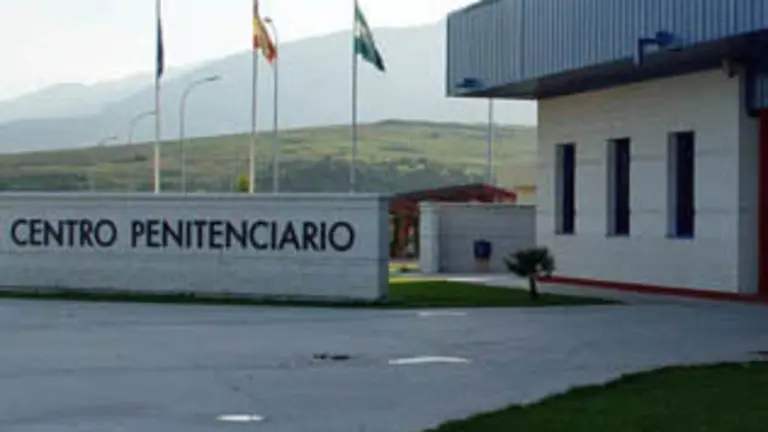 images/stories/2010noviembre1/carcel algeciras.jpg