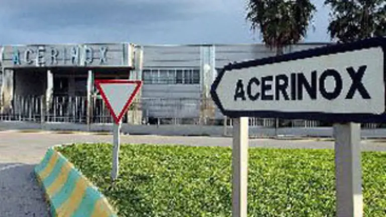 Entrada a Acerinox.