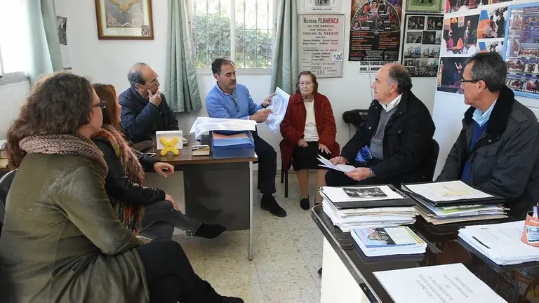 REUNI&Oacute;N CON LA ASOCIACI&Oacute;N DE VECINOS VIRGEN DE LA PALMA