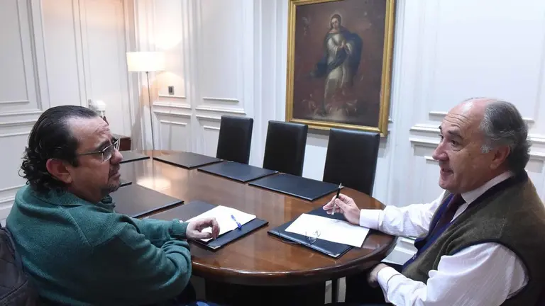 REUNI&Oacute;N CON &Aacute;NGEL SERRANO