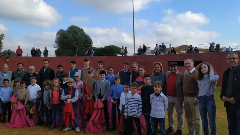 ESCUELA TAUROMAQUIA