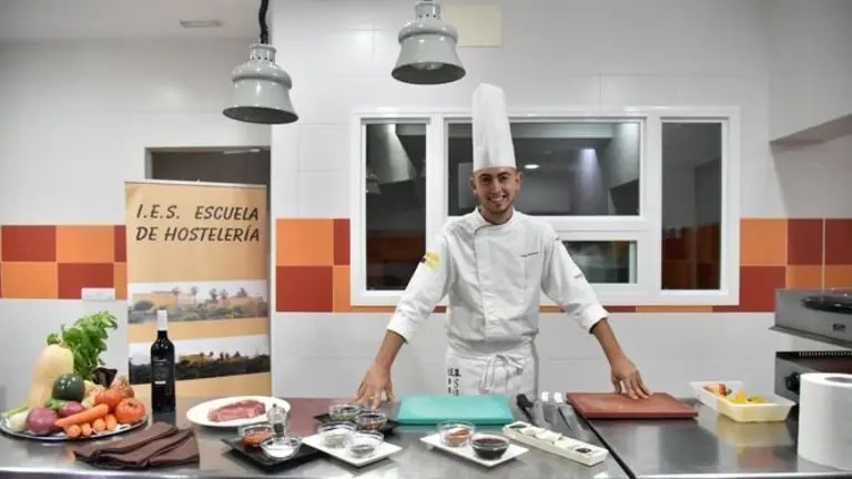 Victor-Melendez-Escuela-Hosteleria-Roque_1316879012_93298806_667x375