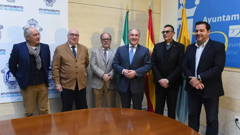 RUEDA DE PRENSA PRESENTACI�_N ACTOS CONMEMORATIVO DEL 75 ANIVERSARIO DEL CRISTO YACENTE