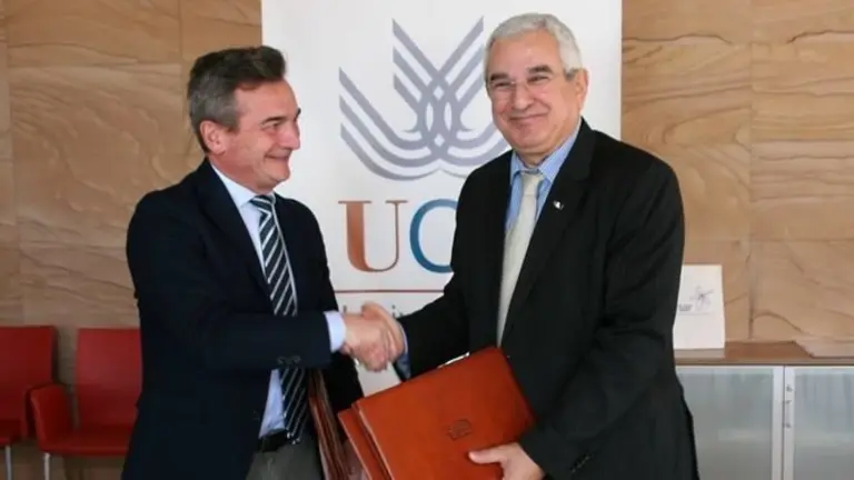 rectores-Universidad-Cadiz-Tetuan-estrechan_1323478439_94281960_667x375