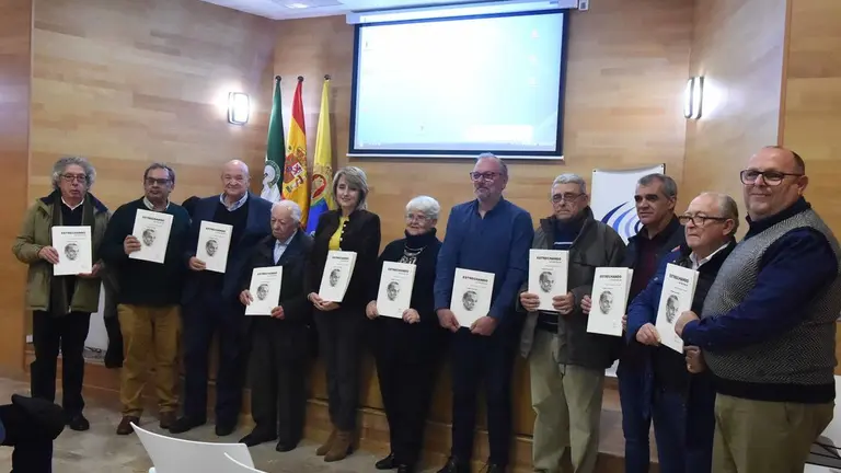 PRESENTACI�_N DEL N�sMERO SEIS DE LA REVISTA LITERARIA ESTRECHANDO