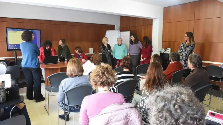 REUNION FOMENTO INSERTA 11