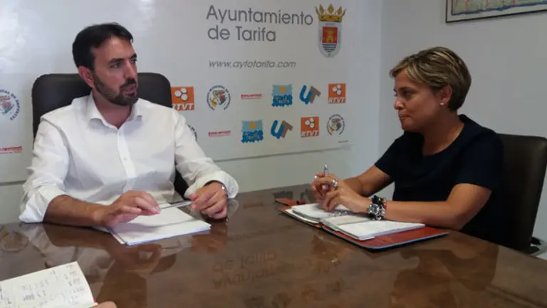 CARMEN-MONTA&Ntilde;O-Y-ALCALDE-RE