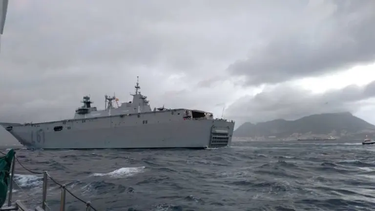 Buque Juan Carlos I Bah&iacute; de Algeciras