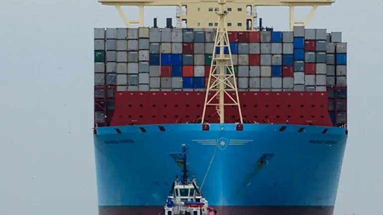 barco portacontenedores