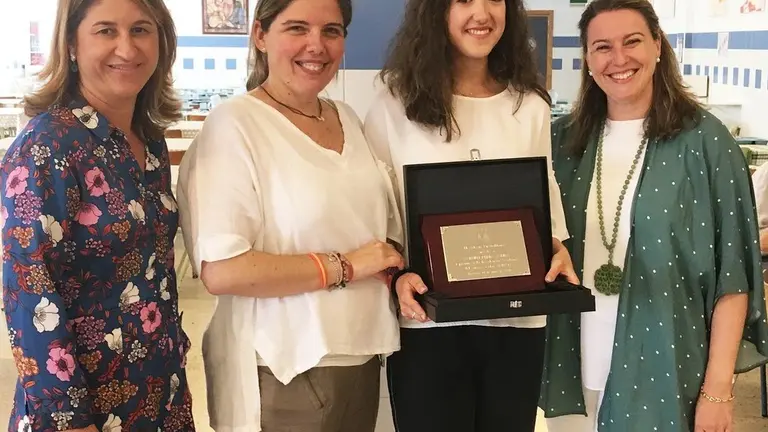 ALUMNA NOTA SOBRESALIENTE PB