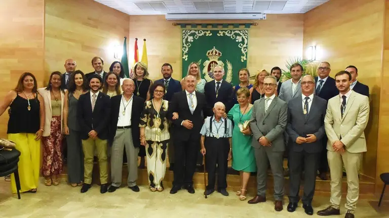 2-ACTO INSTITUCIONAL ENTREGA DE LAS MEDALLAS DE LA PALMA