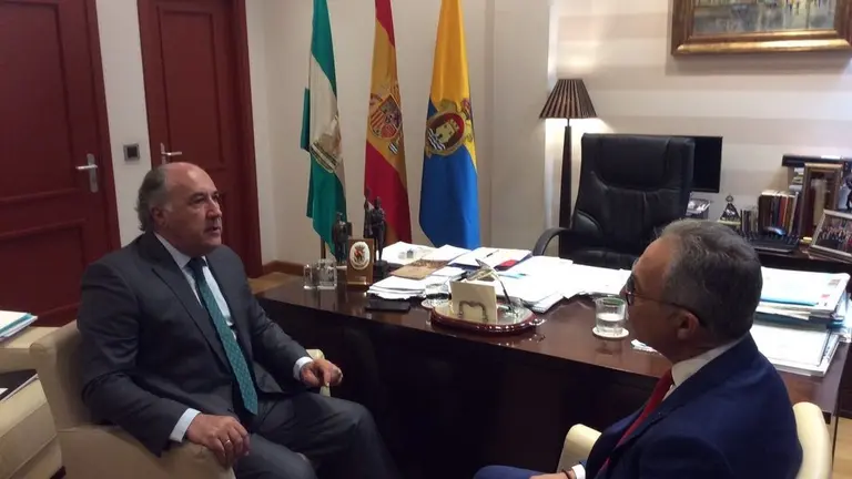 Reuni&oacute;n Juan Lozano