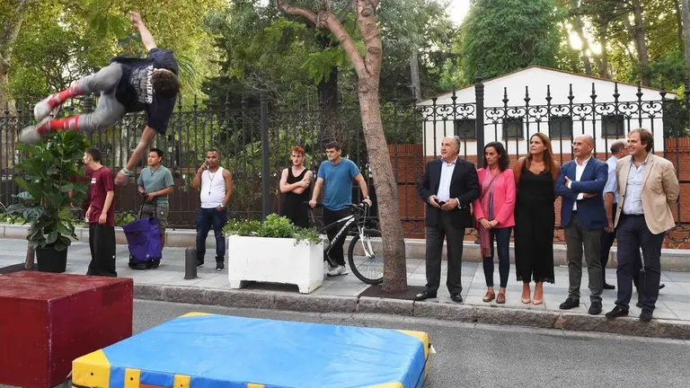 AVENIDA CAPIT&Aacute;N ONTA�'�_N ACTIVIDADES DE CALISTENIA, TRICKING Y BAILE URBANO 