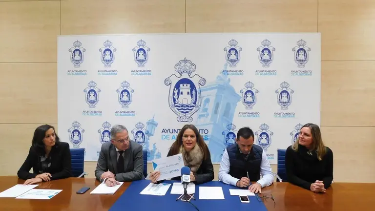Un momento de la rueda de prensa.