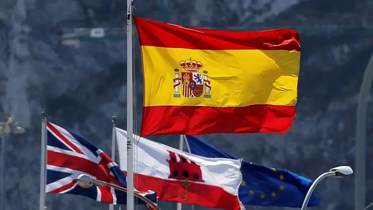 gibraltar banderas
